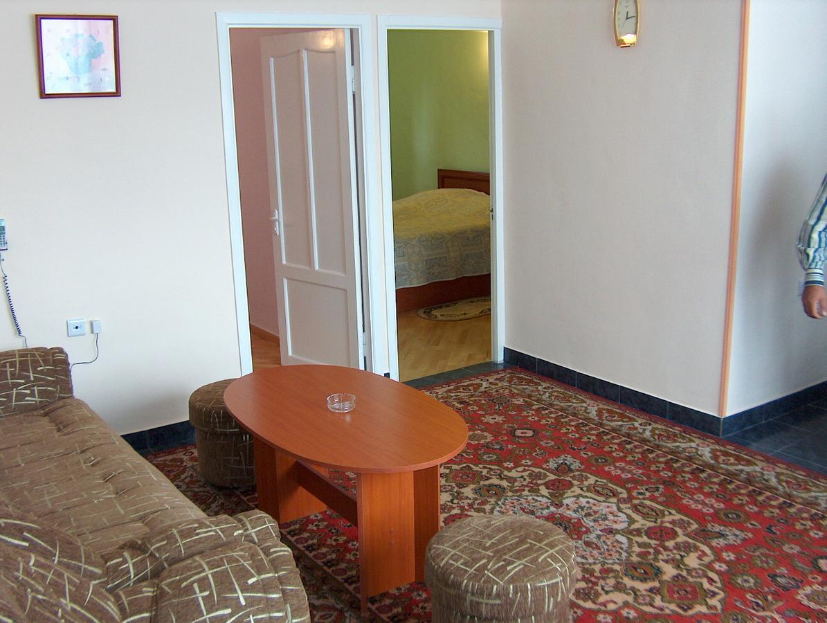 Zvartnots Hotel Tsaghkadzor Exterior photo